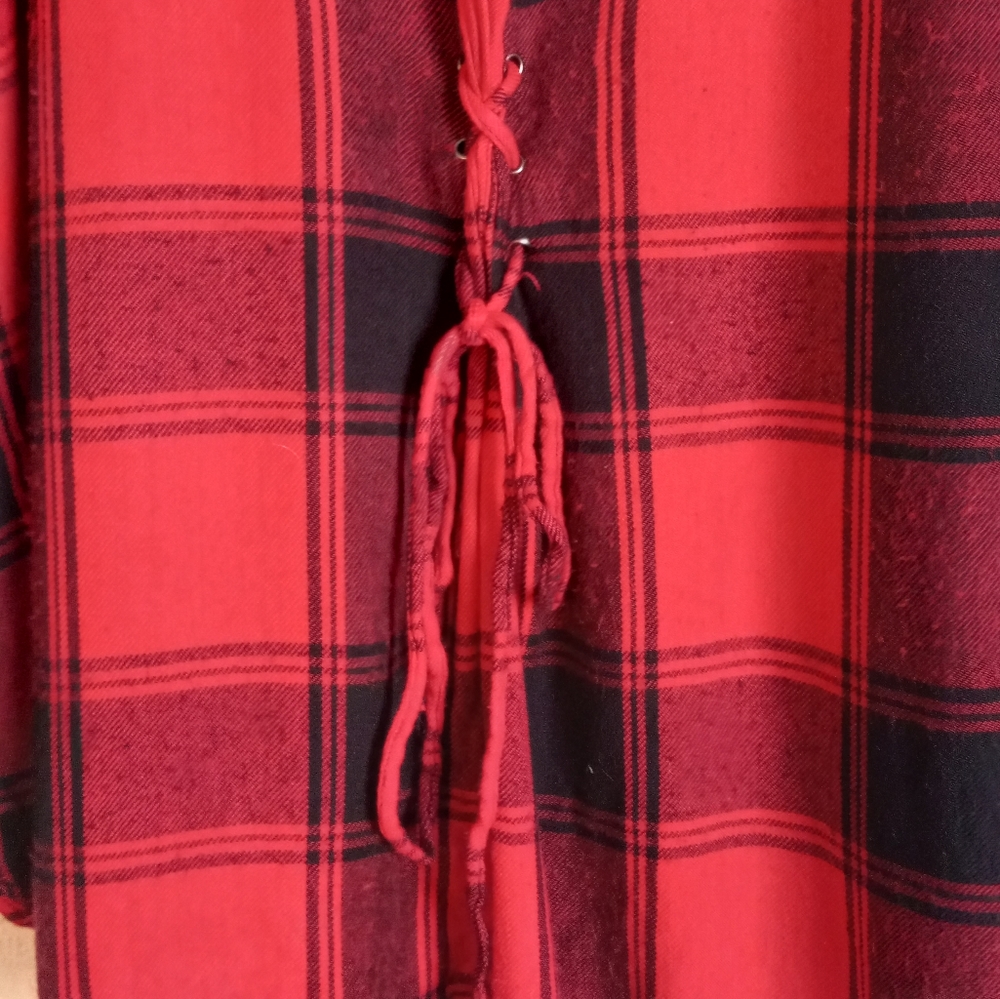 Oversized Plaid Button Down Shirt - Picture 6 of 8